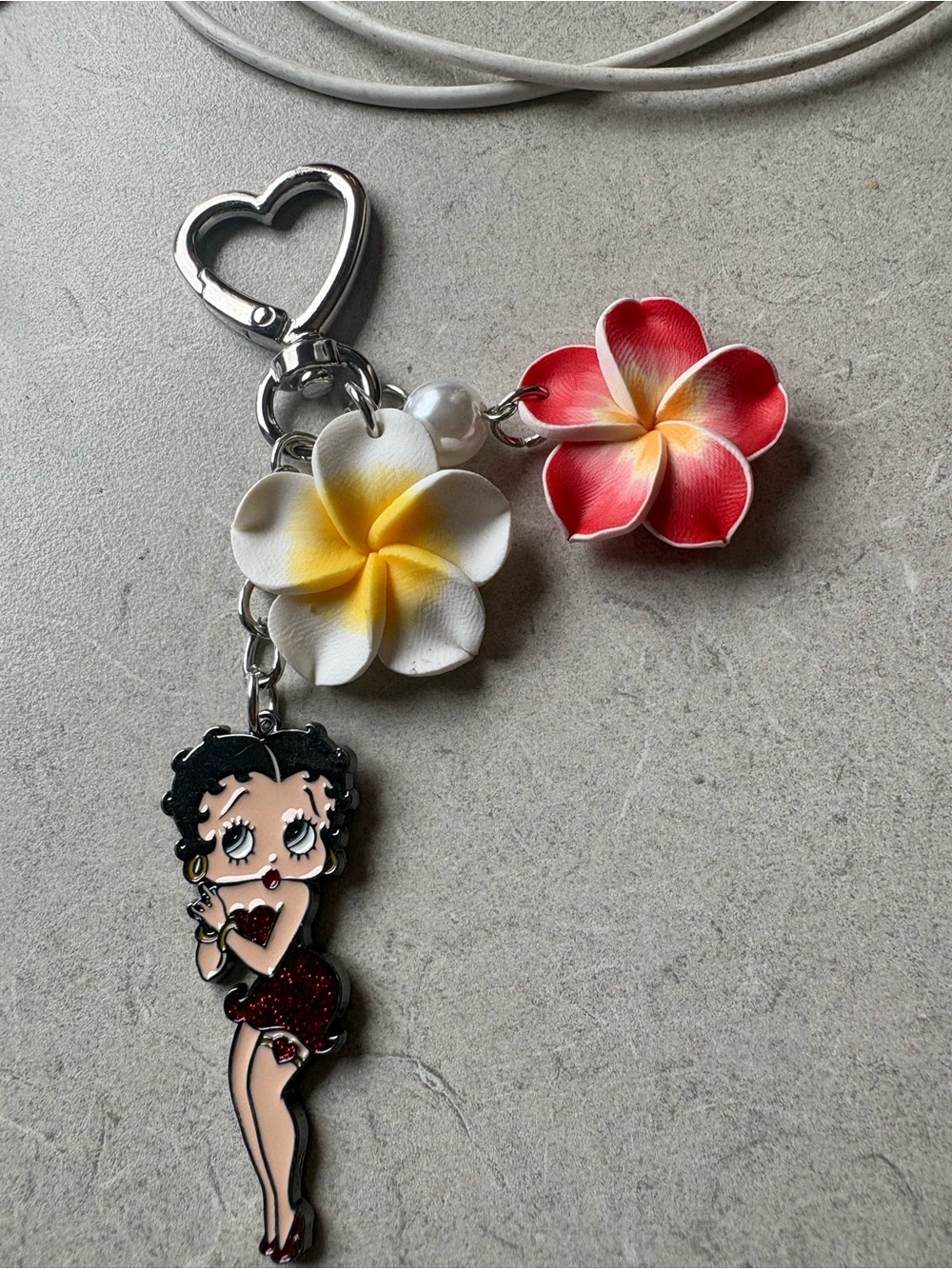 Betty Boop Keychain with Flower Charms - Picture 2 of 2